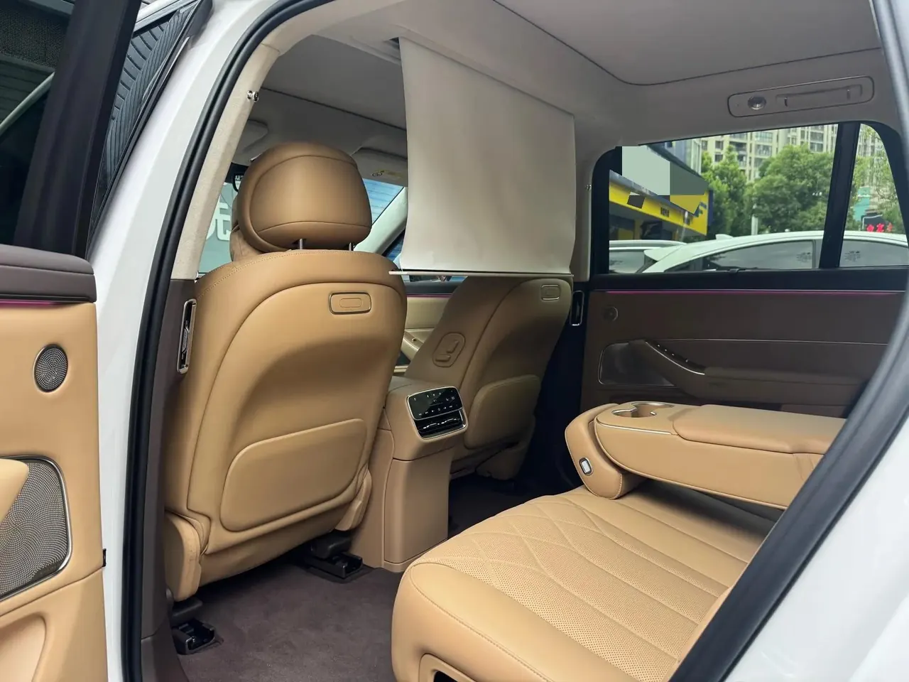 AITO 2025 AITO M8 Ultra Edition 53.4kWh 5-seat Edition (896-line laser Radar) Automatic Gear 10