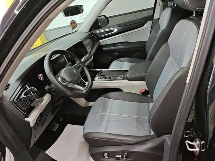 Touron 2021 380TSI 4-wheel Drive Deluxe Edition 15