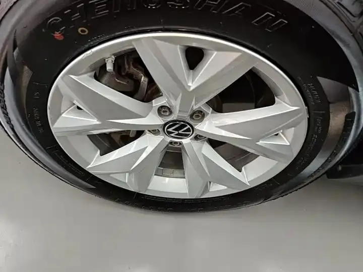 Touron 2021 380TSI 4-wheel Drive Deluxe Edition 23