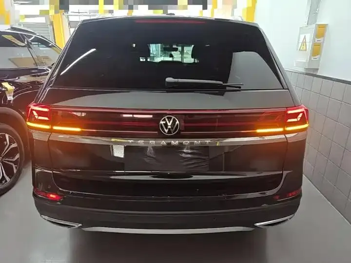 Touron 2021 380TSI 4-wheel Drive Deluxe Edition 6