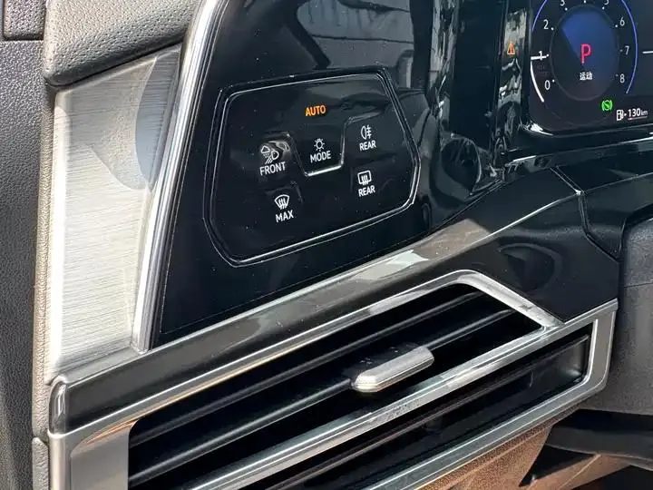 The 2022 380TSI four-wheel drive luxury version Pro 6 seats 10