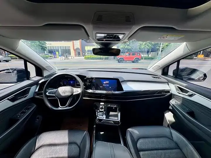 The 2022 380TSI four-wheel drive luxury version Pro 6 seats 16