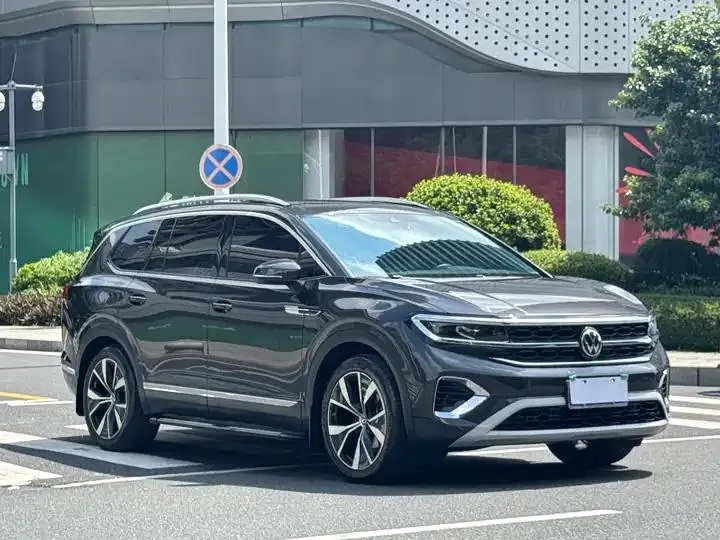 The 2022 380TSI four-wheel drive luxury version Pro 6 seats 3