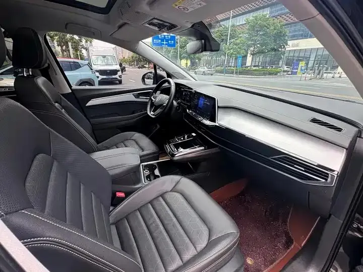 The 2022 380TSI four-wheel drive luxury version Pro 6 seats 30