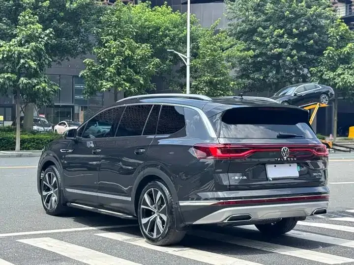 The 2022 380TSI four-wheel drive luxury version Pro 6 seats 35