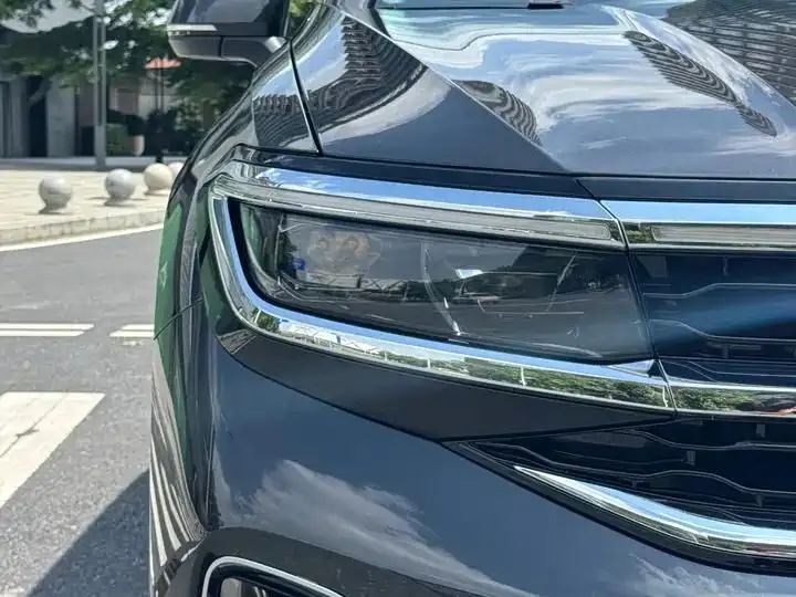 The 2022 380TSI four-wheel drive luxury version Pro 6 seats 4