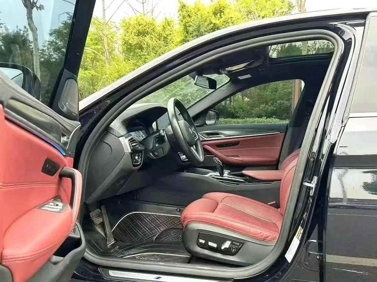 BMW 5 New Energy 2021 535Le Deluxe Suit 3