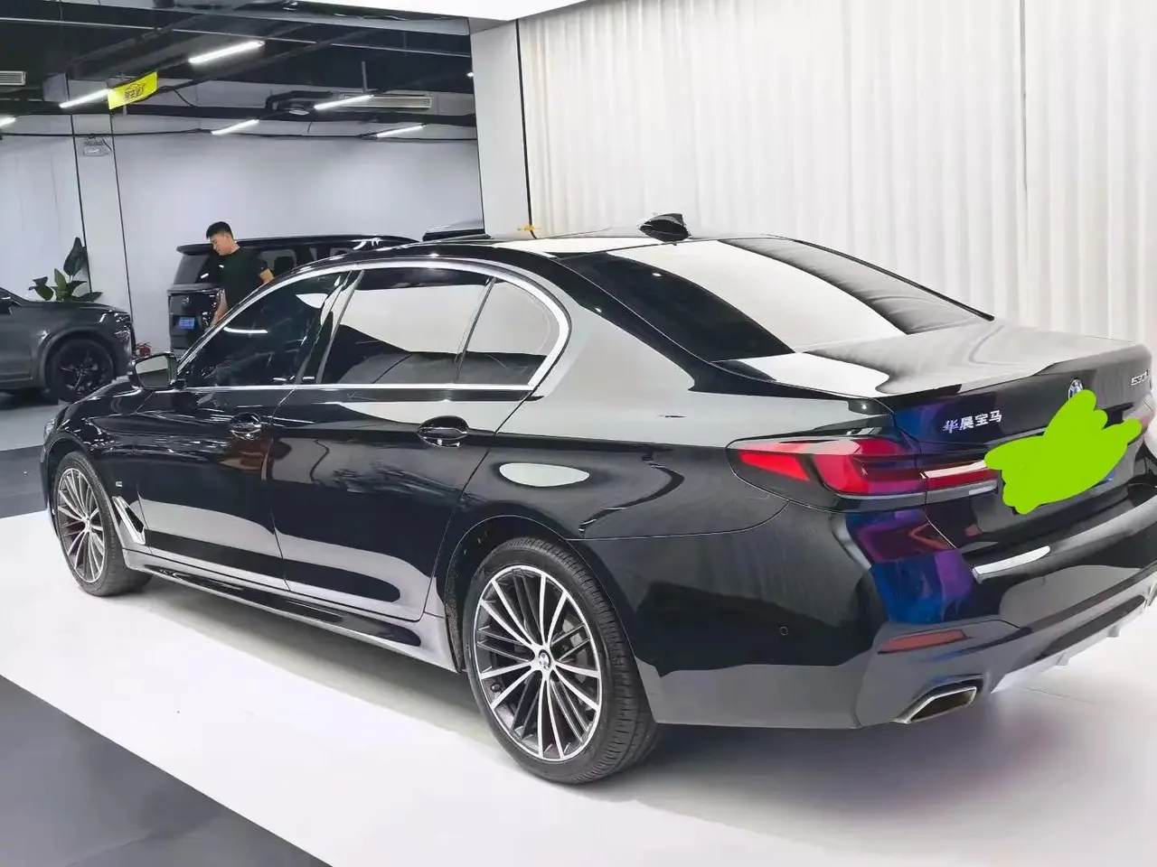 BMW 5 New Energy 2021 535Le Deluxe Suit 6