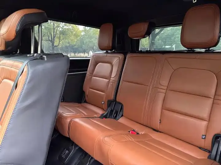 Navigator 2022 3.5T Long Axis Presidential Edition 11