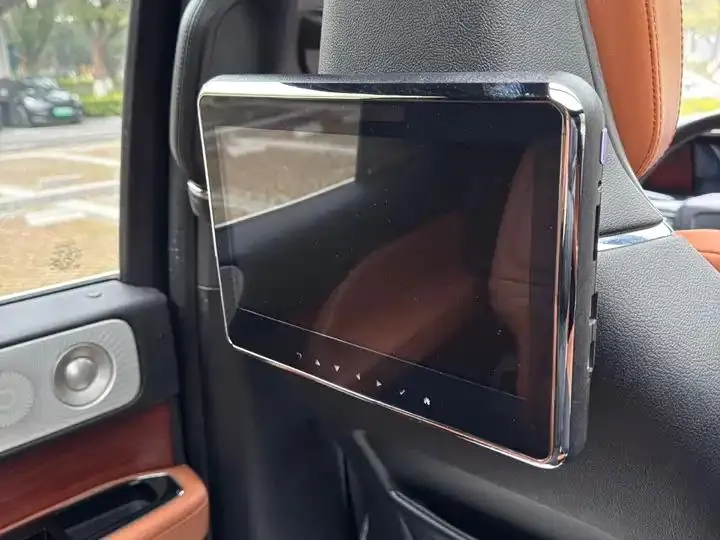 Navigator 2022 3.5T Long Axis Presidential Edition 18