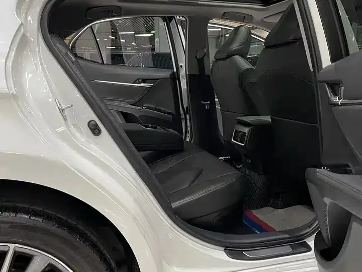 Camry 2021 Dual-Engine 2.5HG Luxury Edition 14