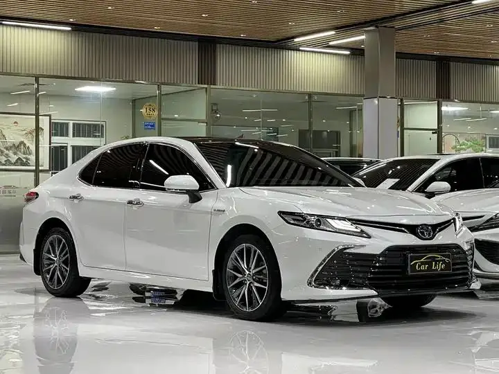 Camry 2021 Dual-Engine 2.5HG Luxury Edition 3