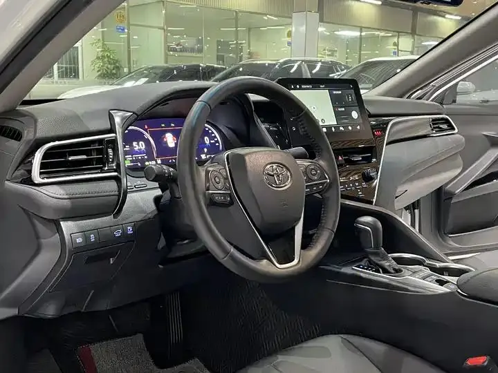 Camry 2021 Dual-Engine 2.5HG Luxury Edition 5