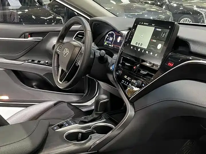 Camry 2021 Dual-Engine 2.5HG Luxury Edition 9