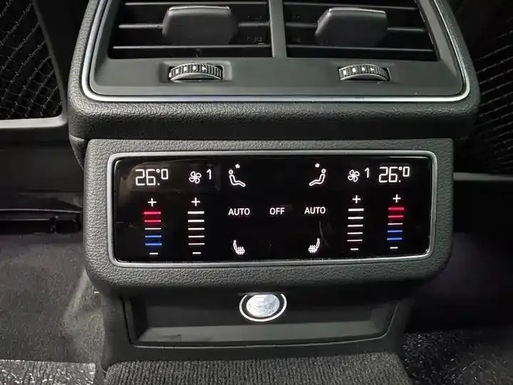Audi A6L 2021 40 TFSI Deluxe Dynamic 12