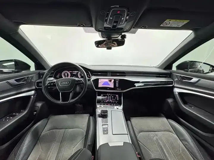 Audi A6L 2021 40 TFSI Deluxe Dynamic 13