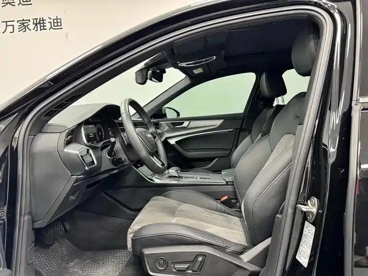 Audi A6L 2021 40 TFSI Deluxe Dynamic 17