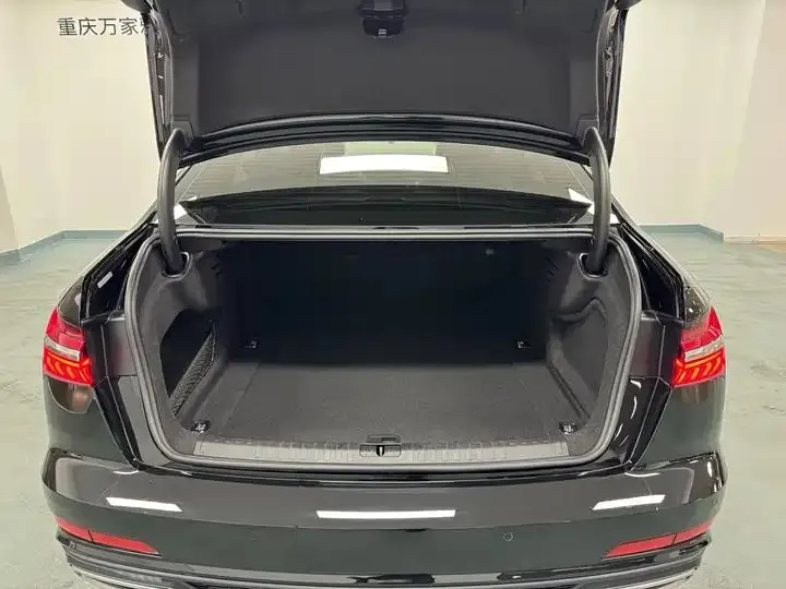 Audi A6L 2021 40 TFSI Deluxe Dynamic 18