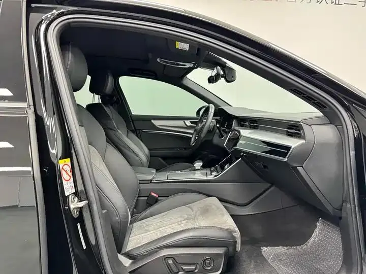 Audi A6L 2021 40 TFSI Deluxe Dynamic 9
