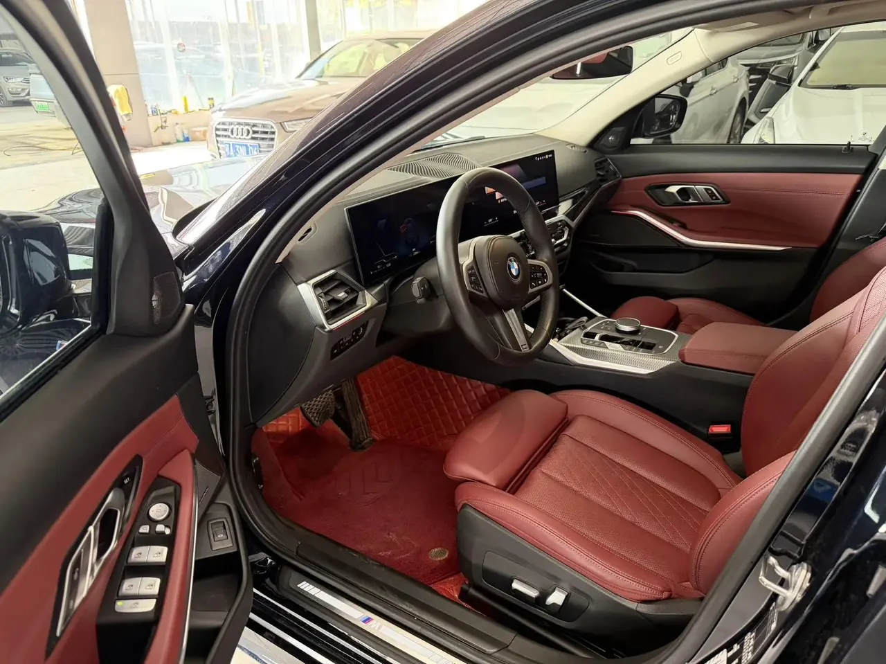 BMW 3 Series 2023 model 325Li M Sport Night Edition Package 3