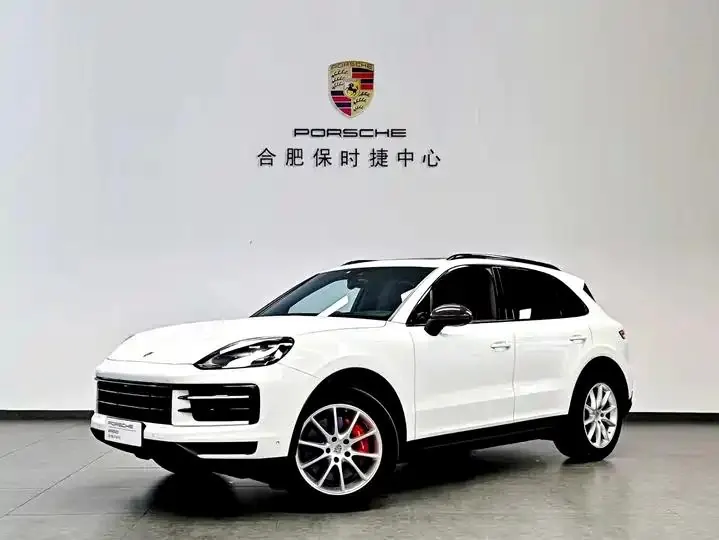 Open image lightbox: Cayenne 2023 Cayenne 3.0T