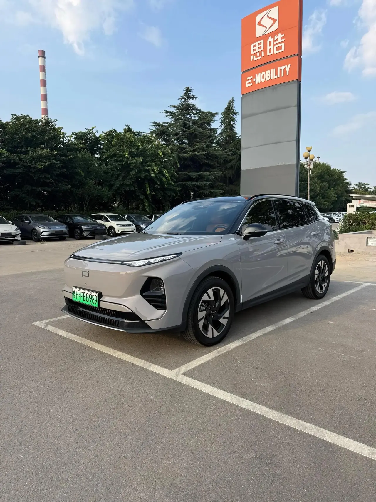 Открыть галерею: Bestune 2025 yueyi 07 1.5T 210km leisurely version of automatic gear