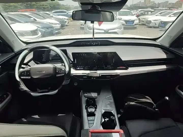 ChangAn Oshan Z6 2023 Blue Whale 1.5T DCT Smart Zun 10