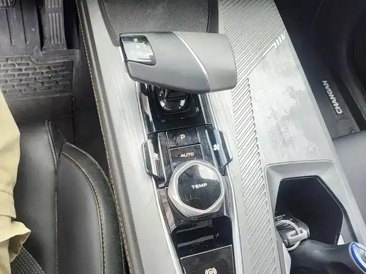 ChangAn Oshan Z6 2023 Blue Whale 1.5T DCT Smart Zun 14