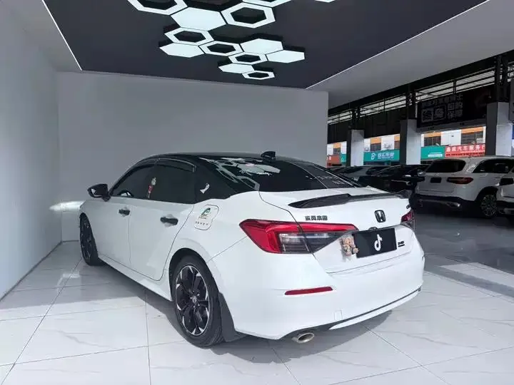 Civic 2022 240TURBO CVT Combustion Edition 8