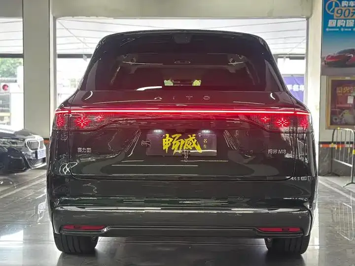 AITO M8 2025 extended range Ultra version 53.4kWh 6-seat version (192-line laser Radar) 7