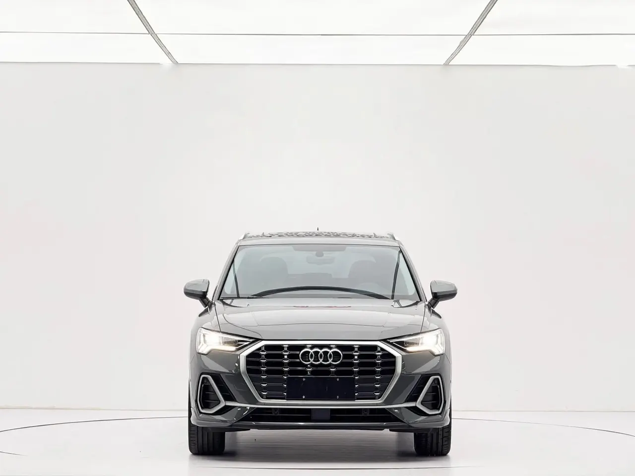 Audi 2023 Q3 1.4TFSI 35TFSI Fashion Dynamic Automatic 2