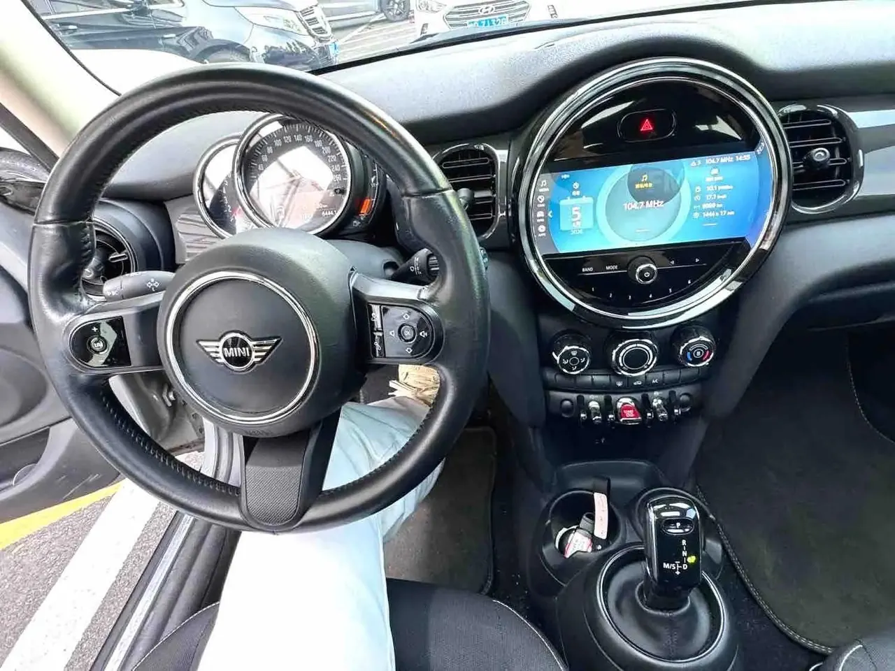 MINI 2022 model change 1.5T ONE five-door version PLUS 6