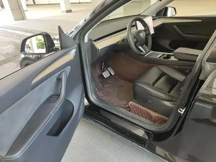 2022 Model Y Refreshed Rear-Wheel-Drive Version 16