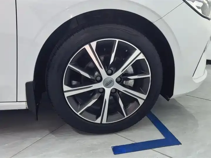 Emgrand 2022 4th Generation 1.5L CVT Honorable Model 6