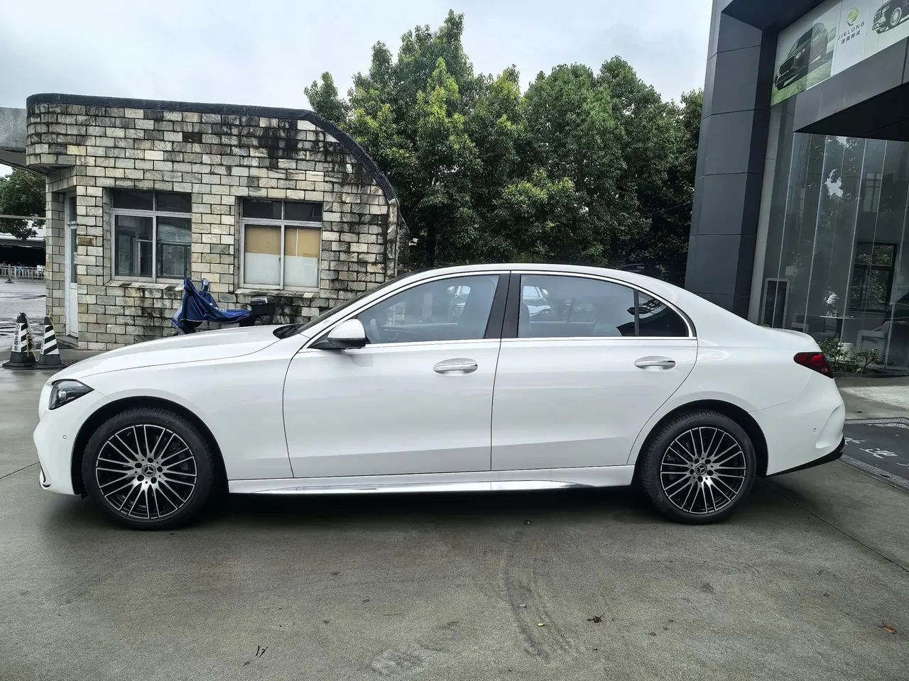 Mercedes Benz class c 2026 C 260 L 48V 2.0T sports classic automatic gear 3