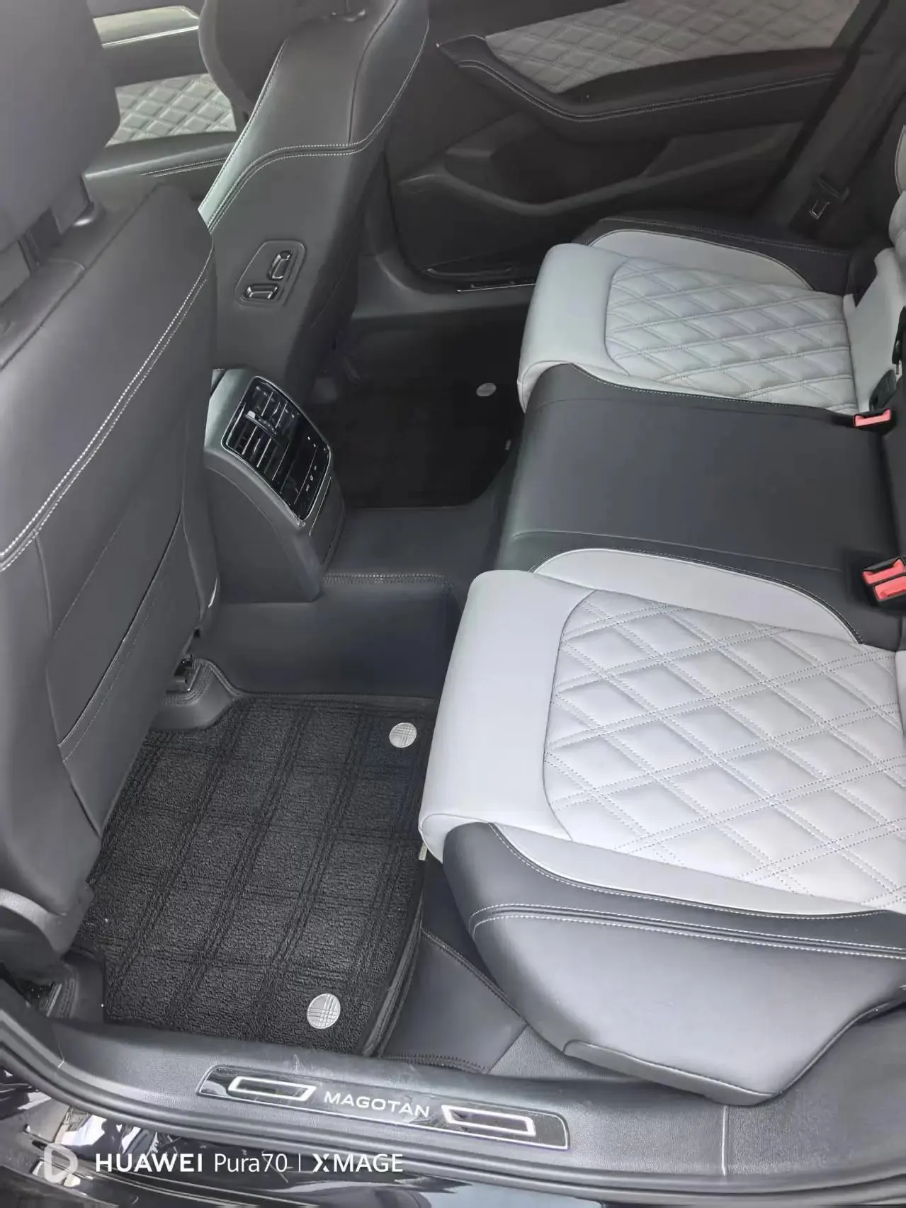 Volkswagen 2025 Magotan 1.4TSI 280TSI Luxury (Modified) Automatic Gear 6