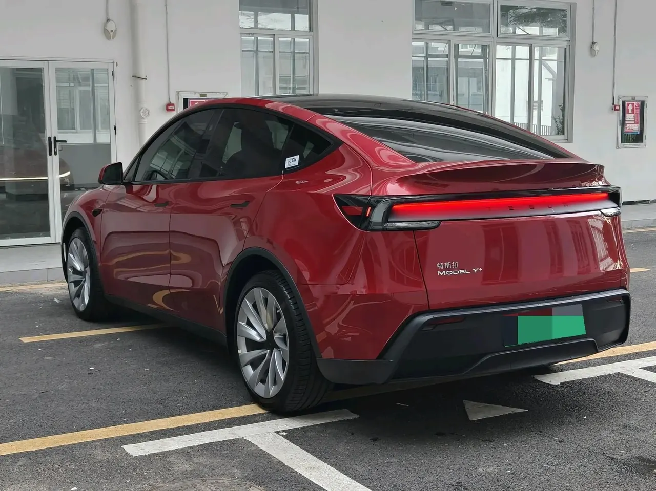 Tesla 2026 Model Y Long Range Rear-Wheel Drive (Refreshed) Automatic 6