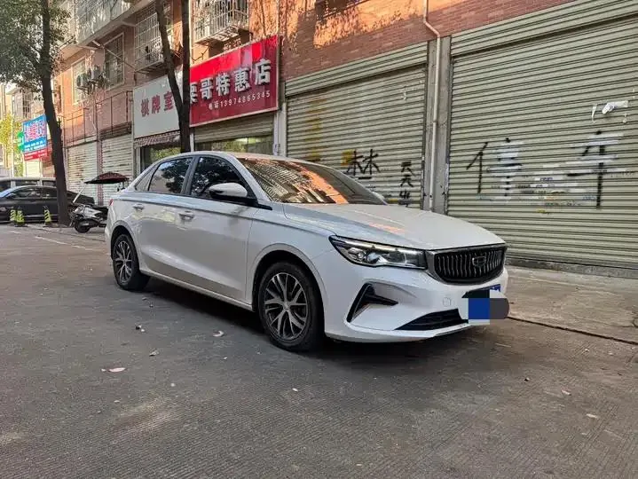 Emgrand 2022 4th Generation 1.5L CVT Luxury Model 3