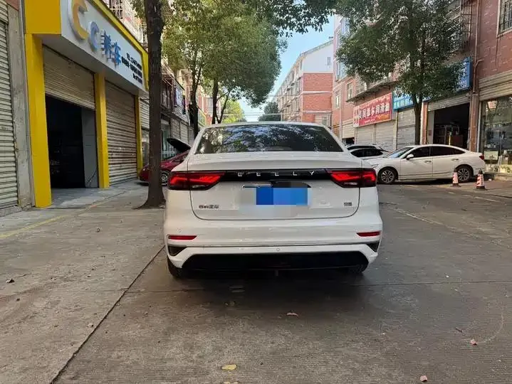 Emgrand 2022 4th Generation 1.5L CVT Luxury Model 8