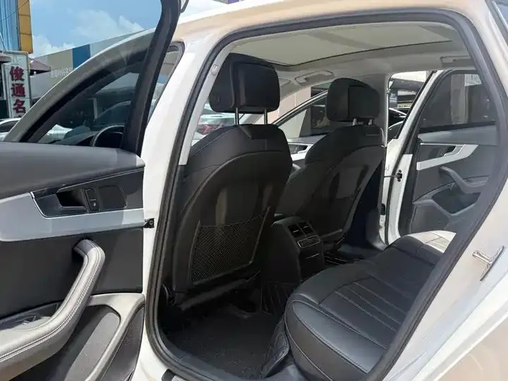 Audi A4L 2023 model, 40 TFSI Luxury Dynamic Edition 10