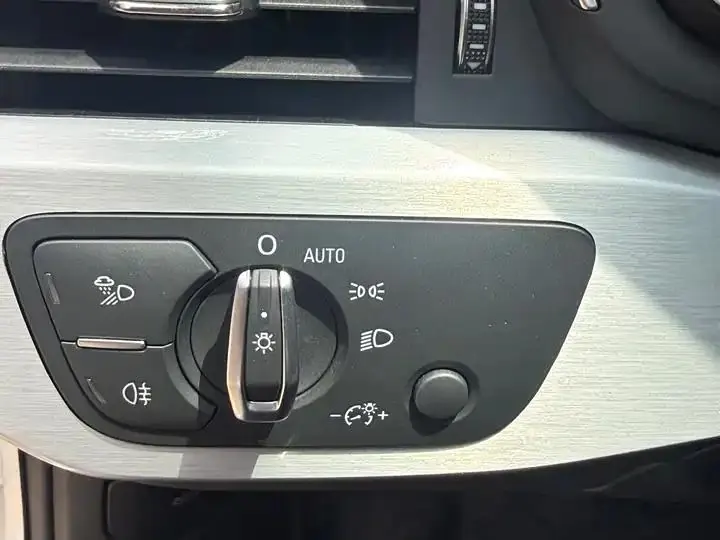Audi A4L 2023 model, 40 TFSI Luxury Dynamic Edition 12