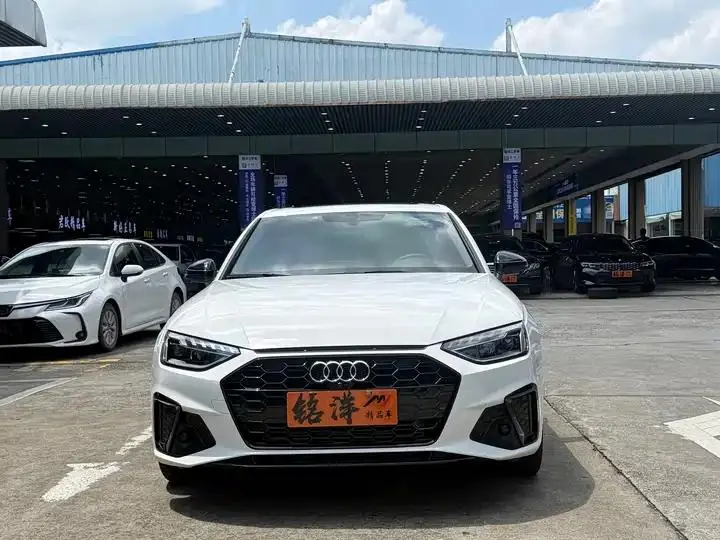 Audi A4L 2023 model, 40 TFSI Luxury Dynamic Edition 2