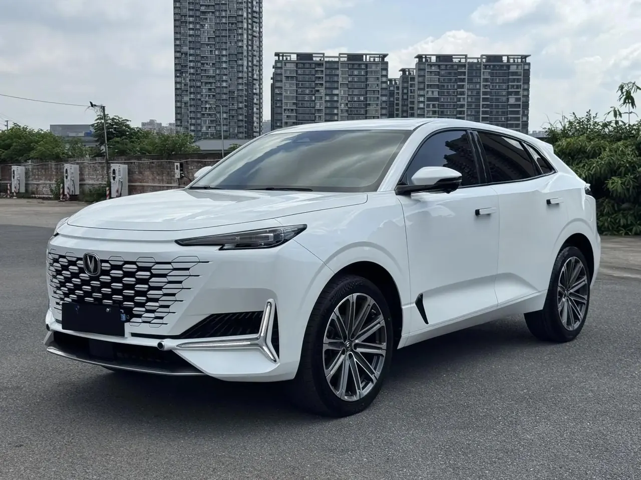 Open image lightbox: ChangAn UNI-K 2021 2.0T Honorable Model