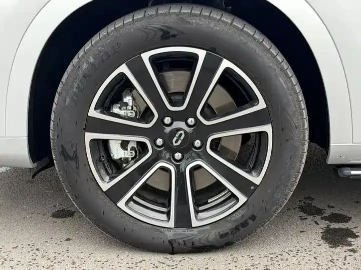 AITO M7 2024 1.5T Smart Drive 4-wheel Ultra Edition 5 8