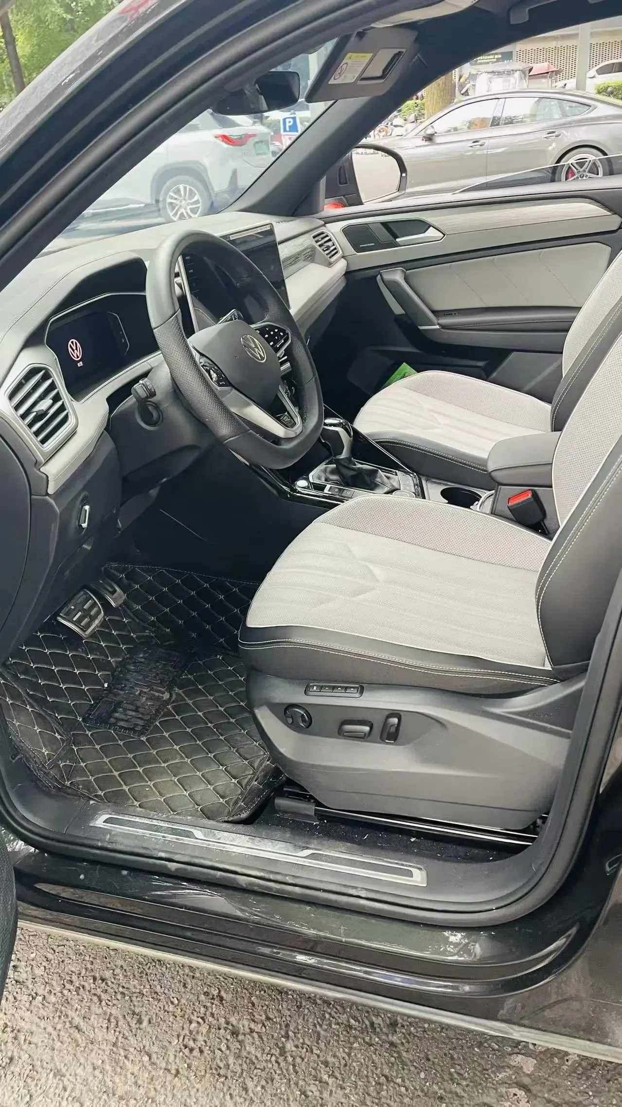 Volkswagen 2024 Tanyue 2.0TSI 380TSI Four-wheel Drive R-Line Pro Smart Edition Automatic Gear 3
