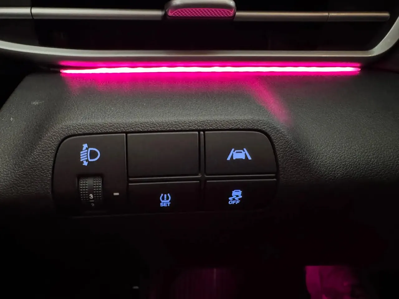 Elantra 2022 1.5L CVT Luxury Edition 15