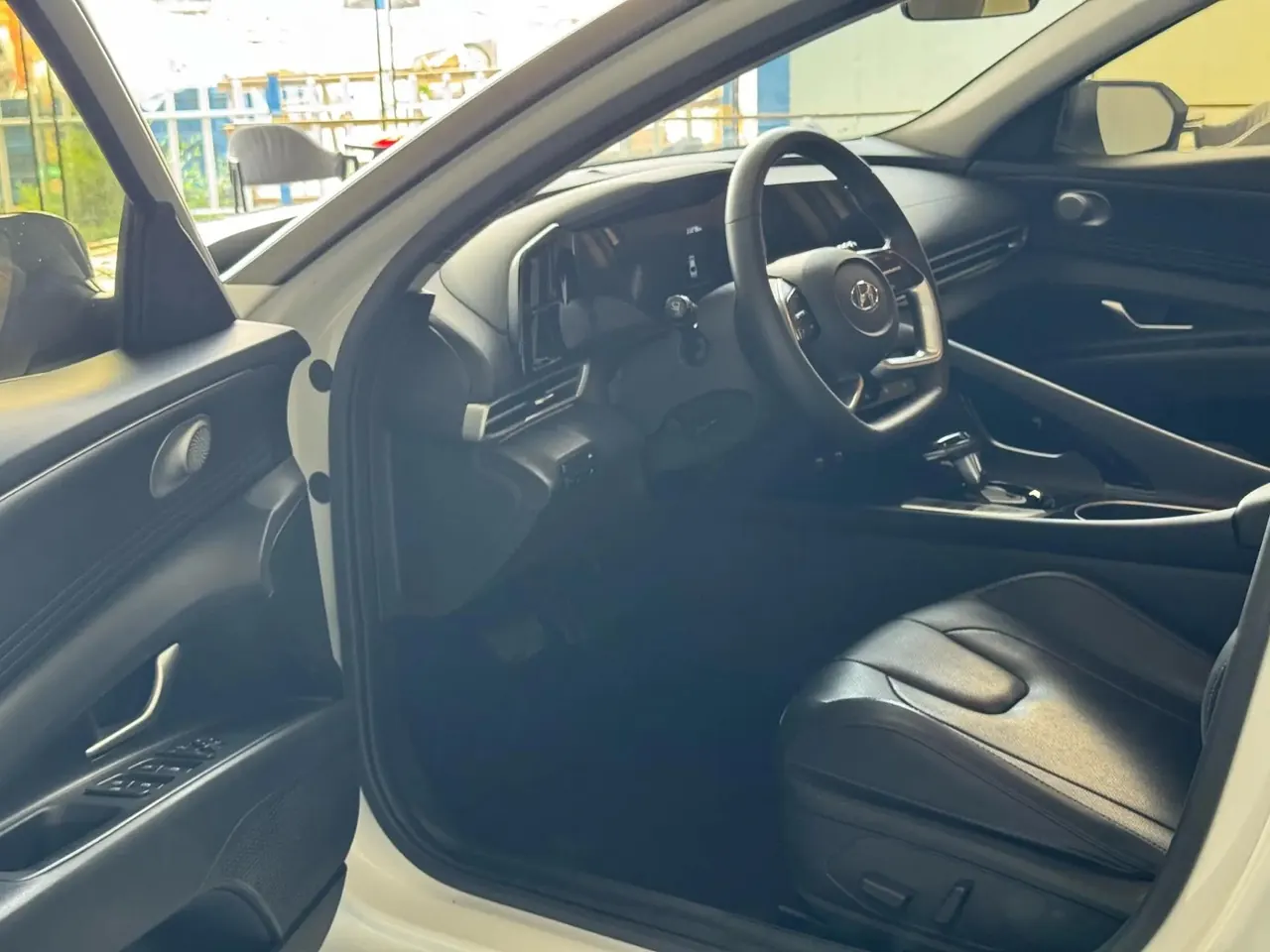 Elantra 2022 1.5L CVT Luxury Edition 7
