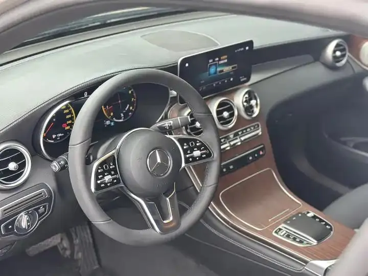 Mercedes Benz GLC 2021 model, GLC 300 L 4MATIC Sport version 10