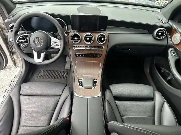 Mercedes Benz GLC 2021 model, GLC 300 L 4MATIC Sport version 5