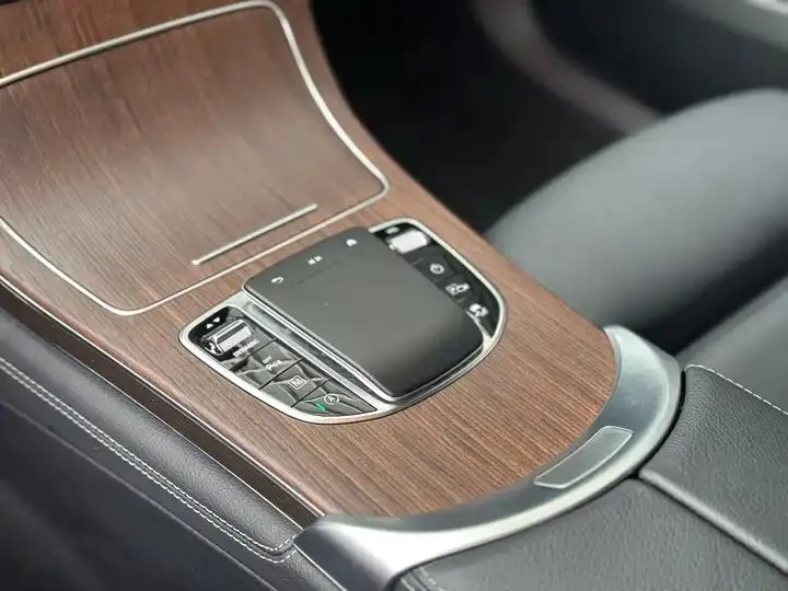 Mercedes Benz GLC 2021 model, GLC 300 L 4MATIC Sport version 7